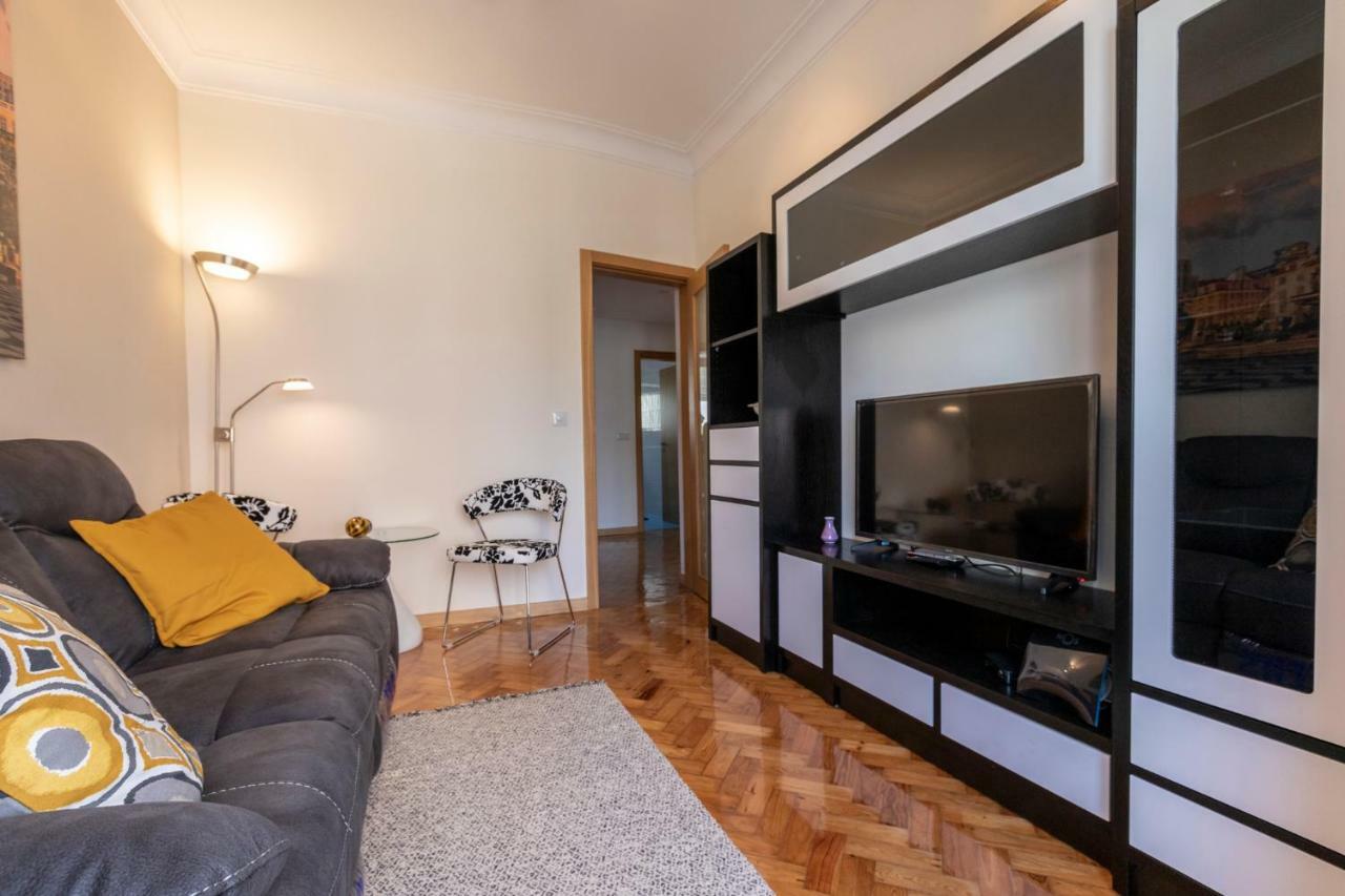 Like-Home-T3 Apt-Campolide, Near Amoreiras Mall Лісабон Екстер'єр фото