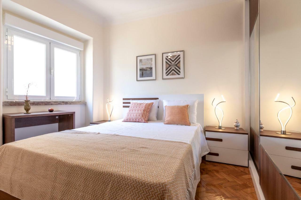 Like-Home-T3 Apt-Campolide, Near Amoreiras Mall Лісабон Екстер'єр фото